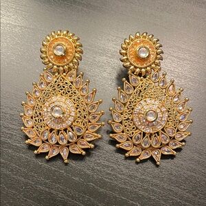Exquisite Gold and Silver Filigree Earrings  brand new earrings,Kundan earrings